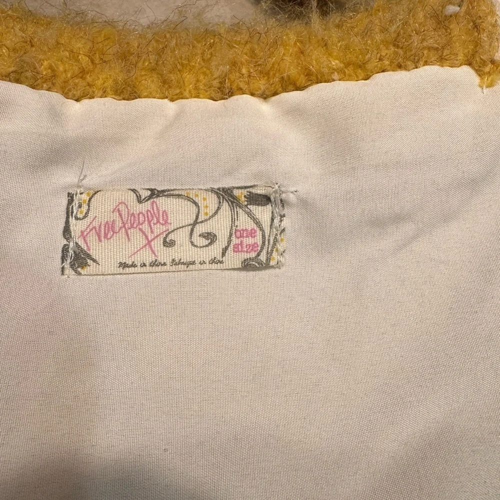 Free People Daisy Print Bag and Scarf Set - Picture 8 of 12